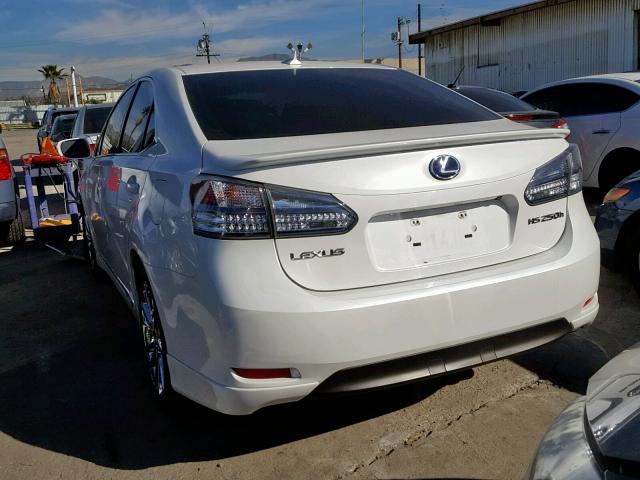 JTHBB1BA9A2009640 - 2010 LEXUS HS 250H WHITE photo 3