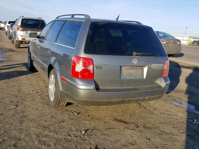 WVWCD63B35E015510 - 2005 VOLKSWAGEN PASSAT GLS SILVER photo 3