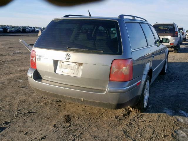 WVWCD63B35E015510 - 2005 VOLKSWAGEN PASSAT GLS SILVER photo 4