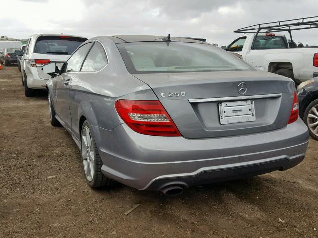 WDDGJ4HBXCF796336 - 2012 MERCEDES-BENZ C 250 GRAY photo 3