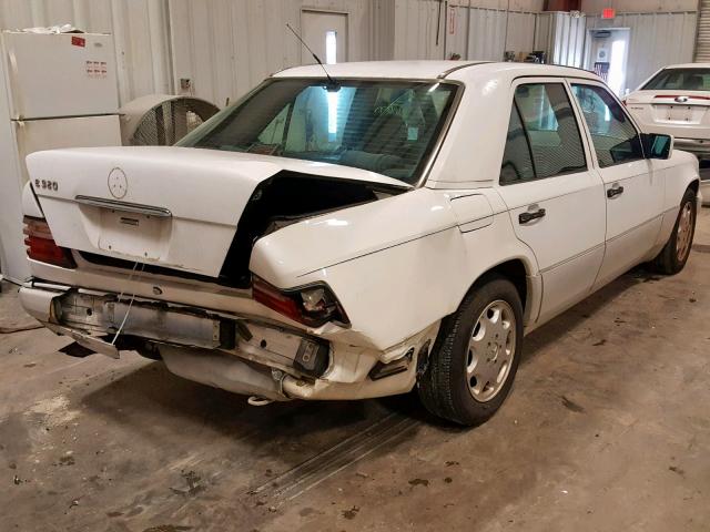 WDBEA32E9RC121133 - 1994 MERCEDES-BENZ E 320 WHITE photo 4