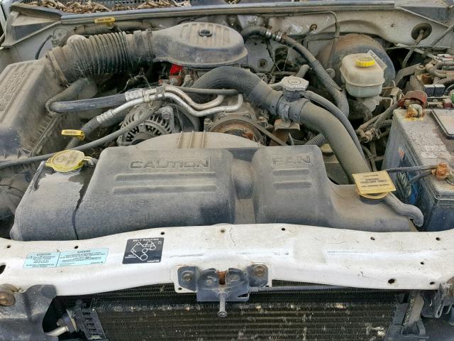 1B7GG22XXYS728022 - 2000 DODGE DAKOTA WHITE photo 7