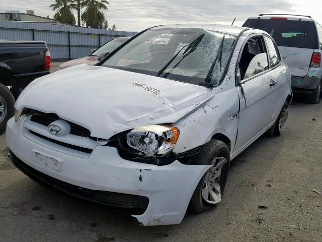 KMHCM36CX9U139607 - 2009 HYUNDAI ACCENT GS WHITE photo 2