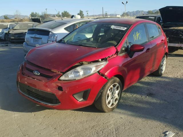 3FADP4EJ7CM118401 - 2012 FORD FIESTA SE RED photo 2