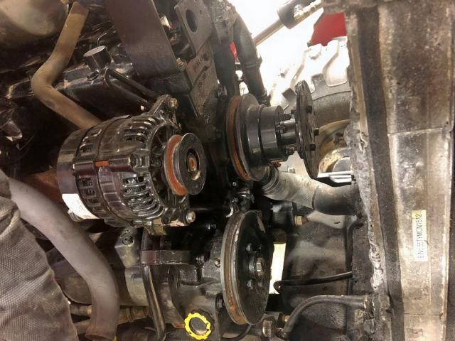 55HRJ00393 - 2016 MAHINDRA AND MAHINDRA 2555 红色 照片 10