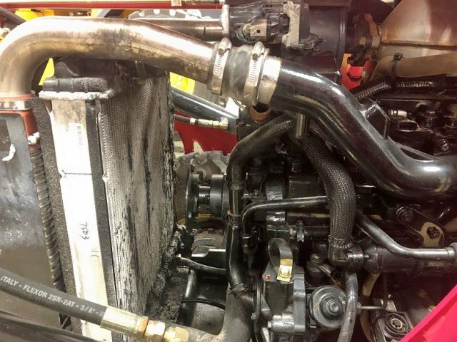 55HRJ00393 - 2016 MAHINDRA AND MAHINDRA 2555 红色 照片 7