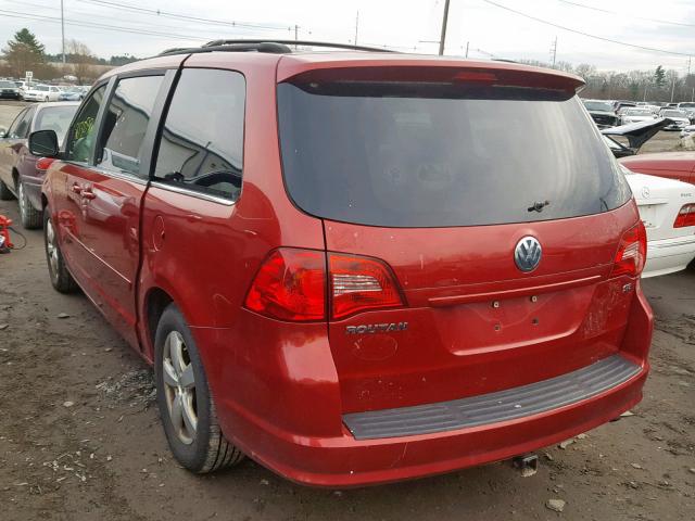 2V8HW34109R541532 - 2009 VOLKSWAGEN ROUTAN SE RED photo 3