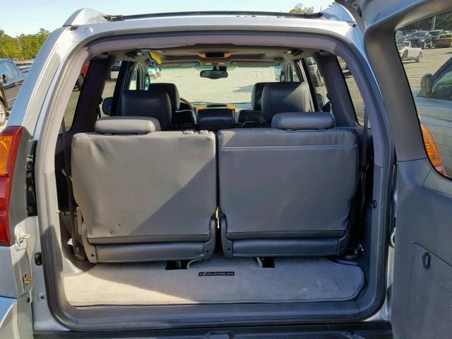 JTJBT20X260118694 - 2006 LEXUS GX 470 SILVER photo 9