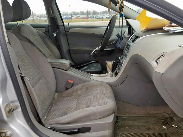 1G1ZB5EBXAF317235 - 2010 CHEVROLET MALIBU LS Күміс фото 5