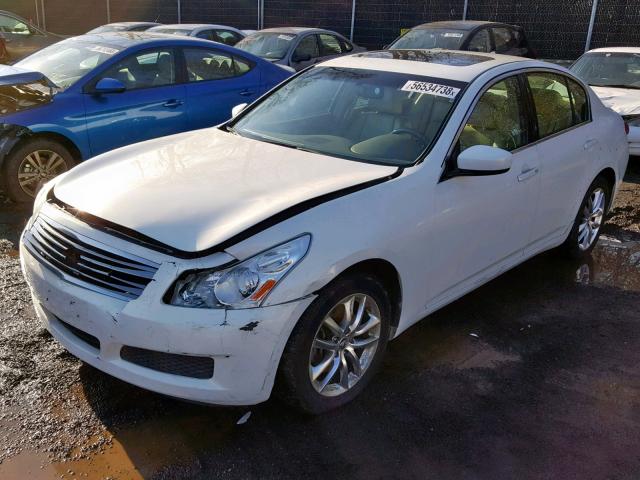 JNKCV61F29M360718 - 2009 INFINITI G37 WHITE photo 2