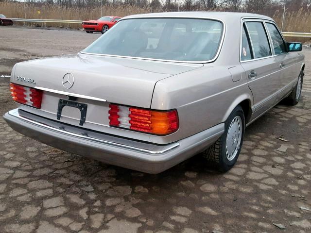 WDBCA35D7KA473025 - 1989 MERCEDES-BENZ 420 SEL SILVER photo 4