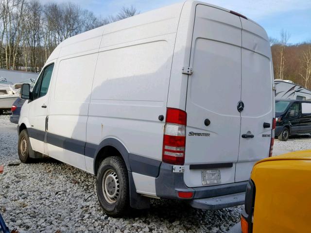 WD3PE7CC3C5720733 - 2012 MERCEDES-BENZ SPRINTER 2 WHITE photo 3