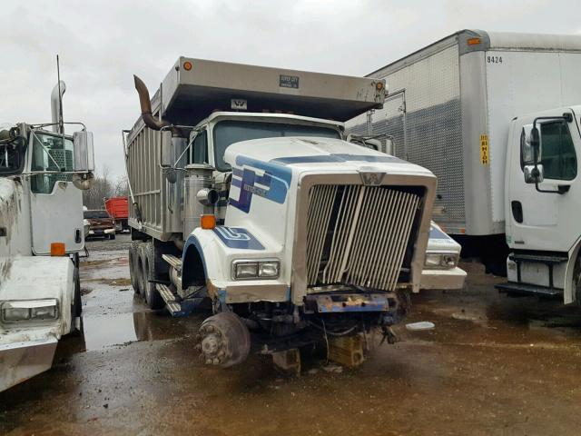 2WMPZCZZ81K971716 - 2001 WESTERN STAR/AUTO CAR CONVENTION WHITE photo 1