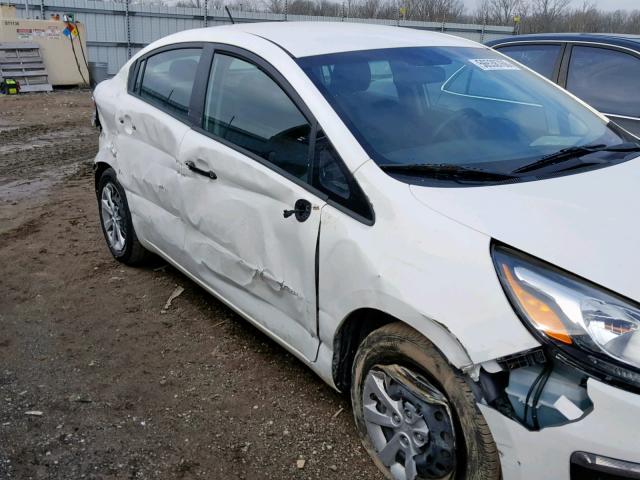 KNADM4A33G6664173 - 2016 KIA RIO LX WHITE photo 9