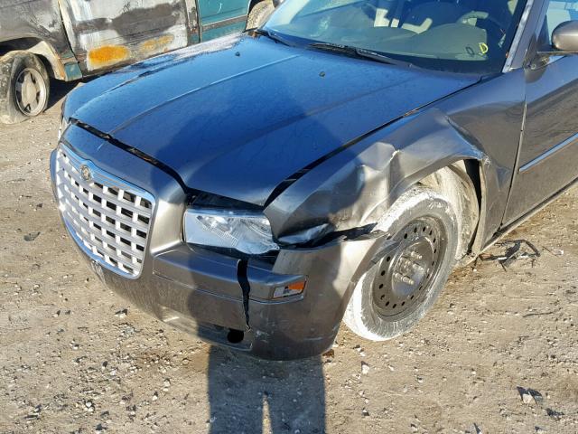 2C3LA43R48H132749 - 2008 CHRYSLER 300 LX GRAY photo 9