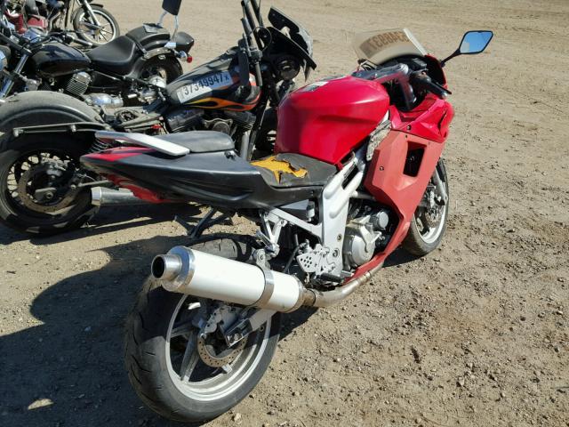 KM4MP578051600358 - 2005 HYOSUNG GT650 RED photo 4