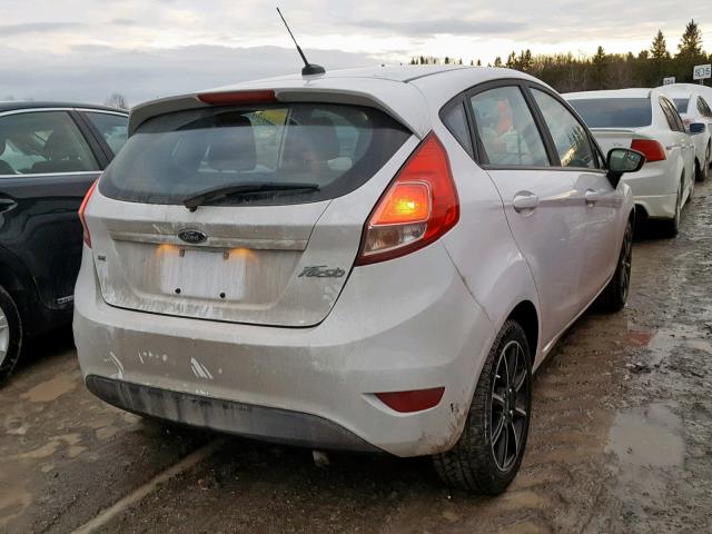 3FADP4EJ4GM179629 - 2016 FORD FIESTA SE WHITE photo 4