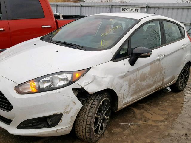 3FADP4EJ4GM179629 - 2016 FORD FIESTA SE WHITE photo 9