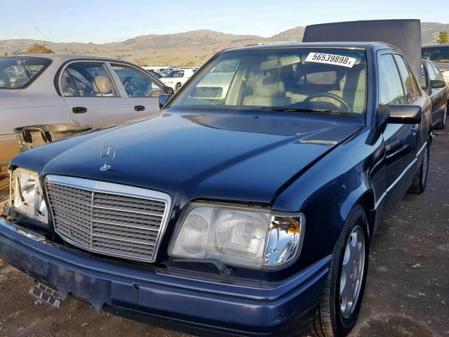 WDBEA32EXRC025270 - 1994 MERCEDES-BENZ E 320 BLUE photo 2