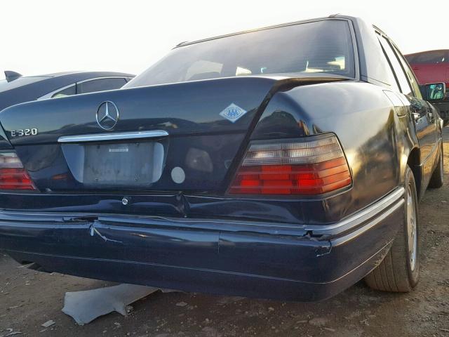 WDBEA32EXRC025270 - 1994 MERCEDES-BENZ E 320 BLUE photo 4