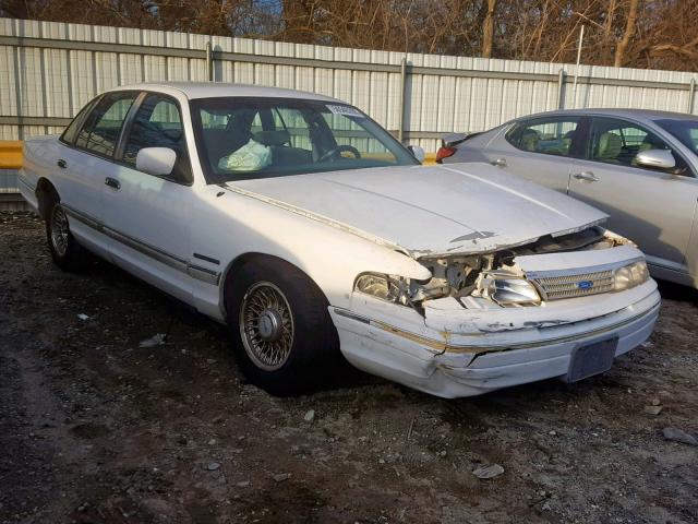 2FALP74W5PX117932 - 1993 FORD CROWN VICT WHITE photo 1