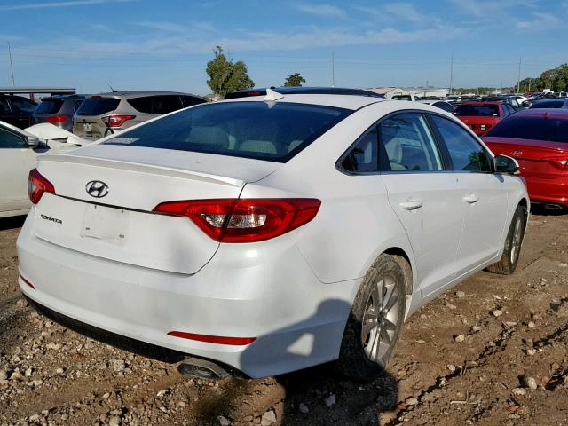 5NPE24AF0HH461532 - 2017 HYUNDAI SONATA SE WHITE photo 4