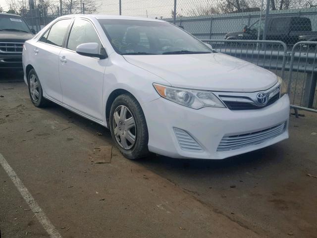 4T1BD1FK8DU096627 - 2013 TOYOTA CAMRY HYBR WHITE photo 1