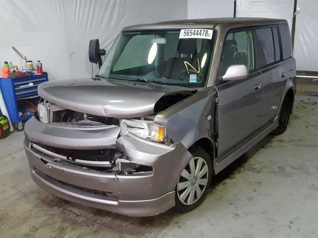 JTLKT324050211180 - 2005 TOYOTA SCION XB GRAY photo 2