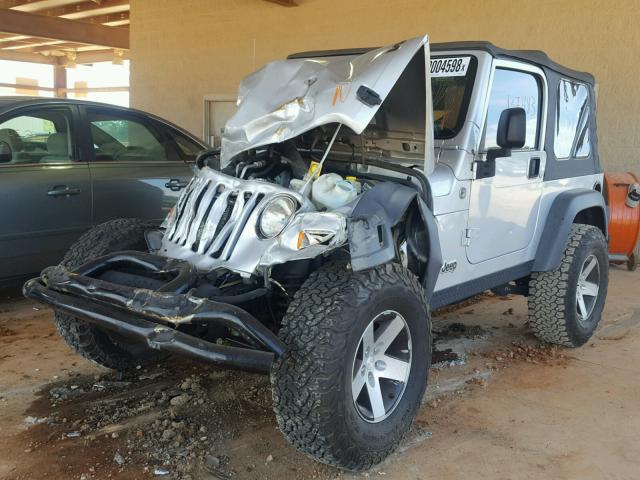 1J4FA29164P794797 - 2004 JEEP WRANGLER / SILVER photo 2