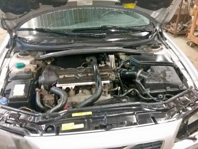 YV1RH59H842391912 - 2004 VOLVO S60 2.5T SILVER photo 7