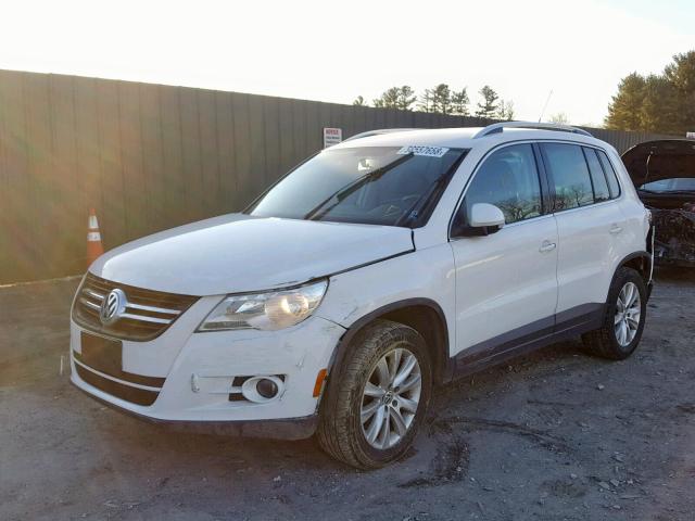 WVGBV7AX1AW000050 - 2010 VOLKSWAGEN TIGUAN SE WHITE photo 2