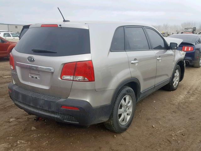 5XYKT3A1XCG302130 - 2012 KIA SORENTO BA SILVER photo 4