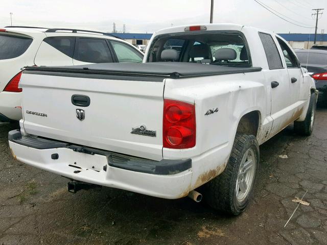 1D7HW38K98S594005 - 2008 DODGE DAKOTA SXT WHITE photo 4