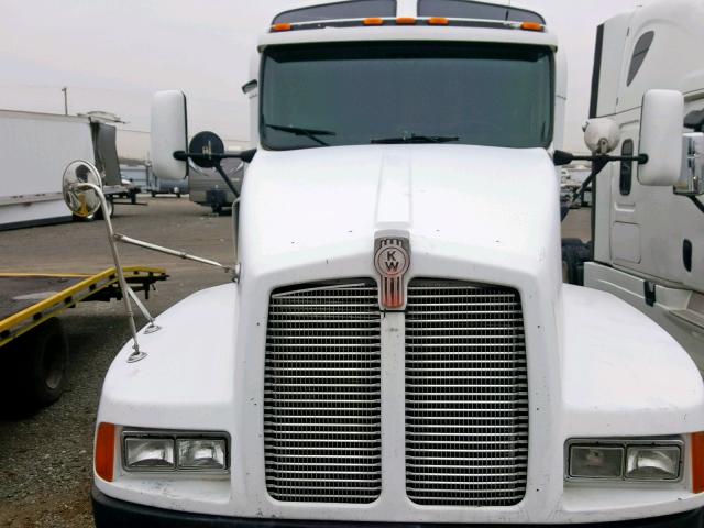 1XKADR9X1TJ716843 - 1996 KENWORTH CONSTRUCTI WHITE photo 7