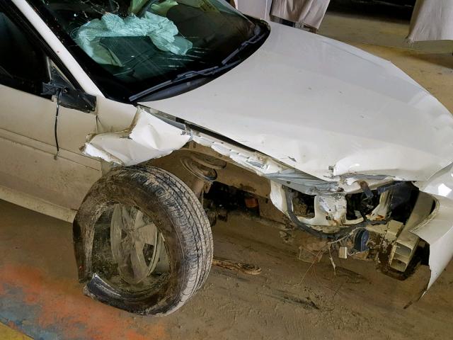 2G2WP522541372983 - 2004 PONTIAC GRAND PRIX WHITE photo 9