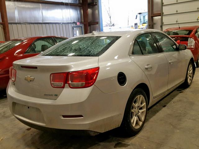 1G11D5RR7DF115956 - 2013 CHEVROLET MALIBU 1LT 银色 照片 4