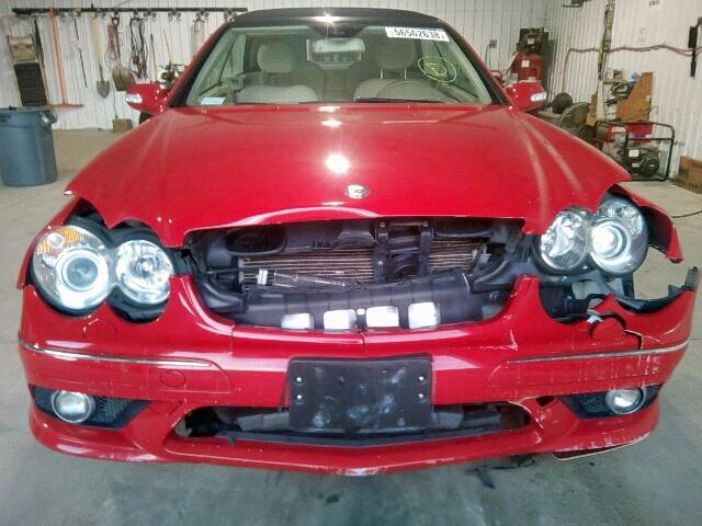 WDBTK72FX8T092938 - 2008 MERCEDES-BENZ CLK 550 RED photo 9