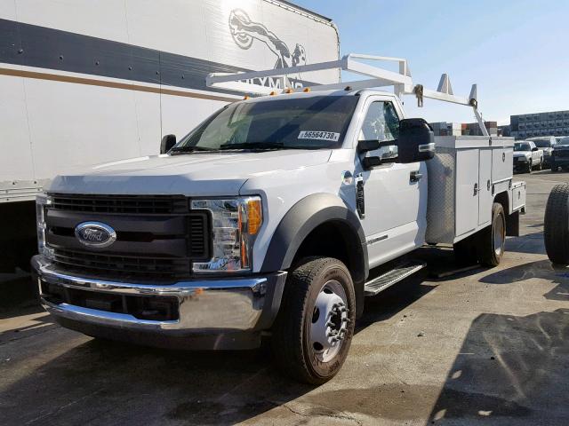 1FDUF5GT3HED13275 - 2017 FORD F550 SUPER WHITE photo 2