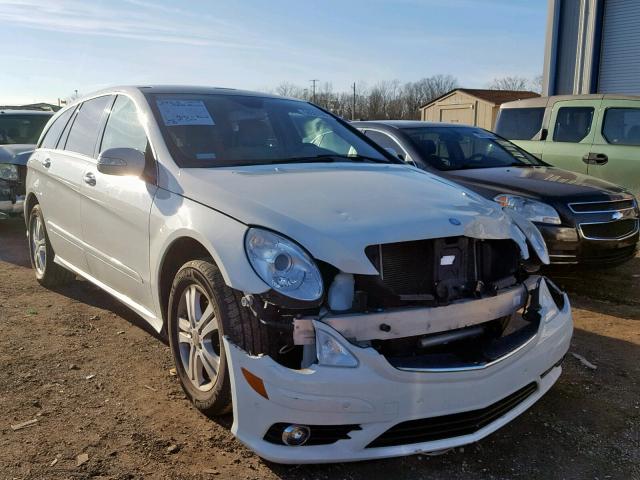 4JGCB65E89A091486 - 2009 MERCEDES-BENZ R 350 4MAT WHITE photo 1