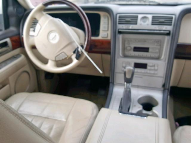 5LMFU27R03LJ42066 - 2003 LINCOLN NAVIGATOR Ақ фото 9