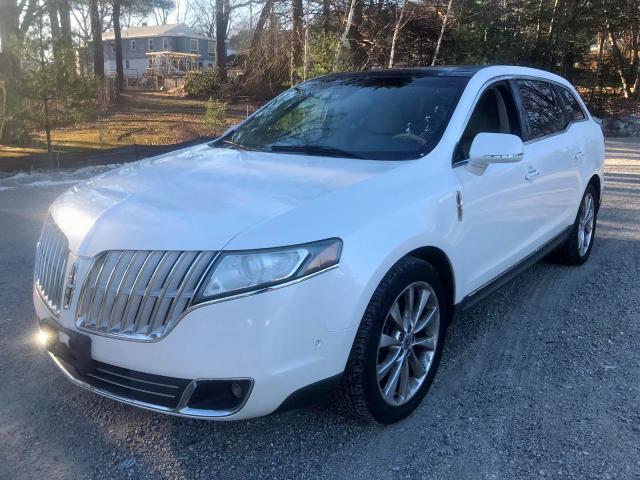 2LMHJ5AT0ABJ15509 - 2010 LINCOLN MKT WHITE photo 2