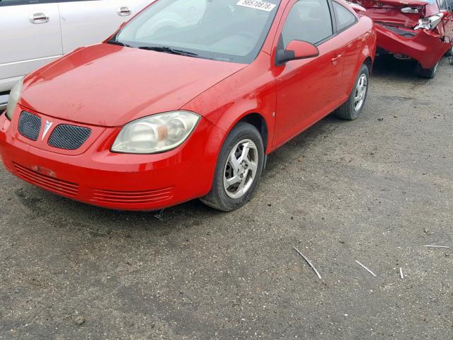 1G2AL15F577278820 - 2007 PONTIAC G5 RED photo 2