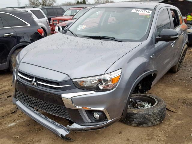 JA4AP3AU4JU016189 - 2018 MITSUBISHI OUTLANDER GRAY photo 2