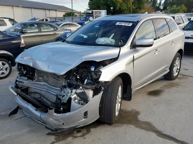 YV440MDK9G2804944 - 2016 VOLVO XC60 T5 SILVER photo 2