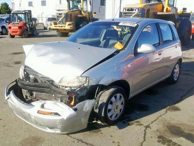 KL1TG62655B418442 - 2005 CHEVROLET AVEO LT GRAY photo 2