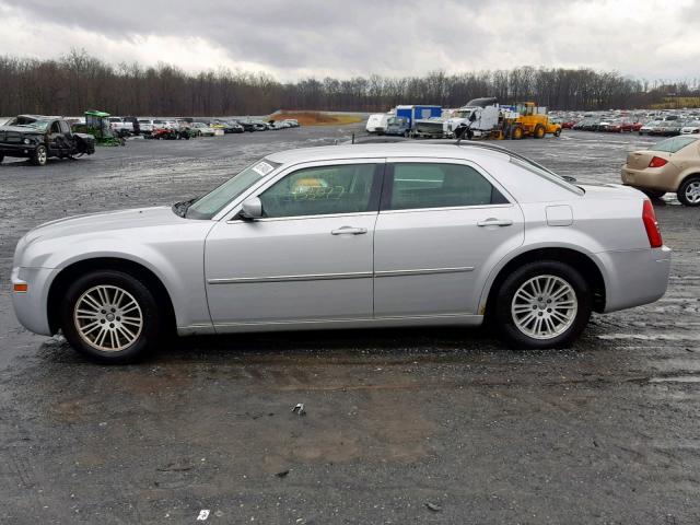 2C3KA53G78H242050 - 2008 CHRYSLER 300 TOURIN SILVER photo 9