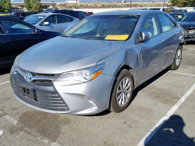 4T1BD1FK6FU148288 - 2015 TOYOTA CAMRY HYBR SILVER photo 2