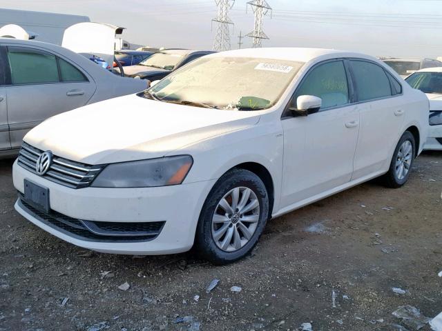 1VWAP7A35DC134506 - 2013 VOLKSWAGEN PASSAT S WHITE photo 2