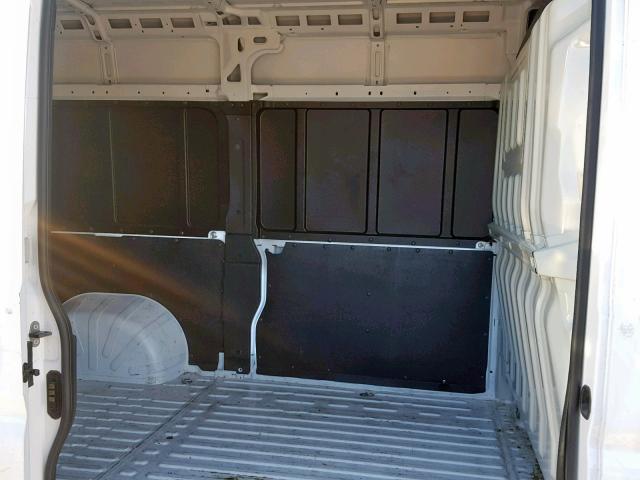 3C6TRVCGXJE138749 - 2018 RAM PROMASTER 白色 照片 6