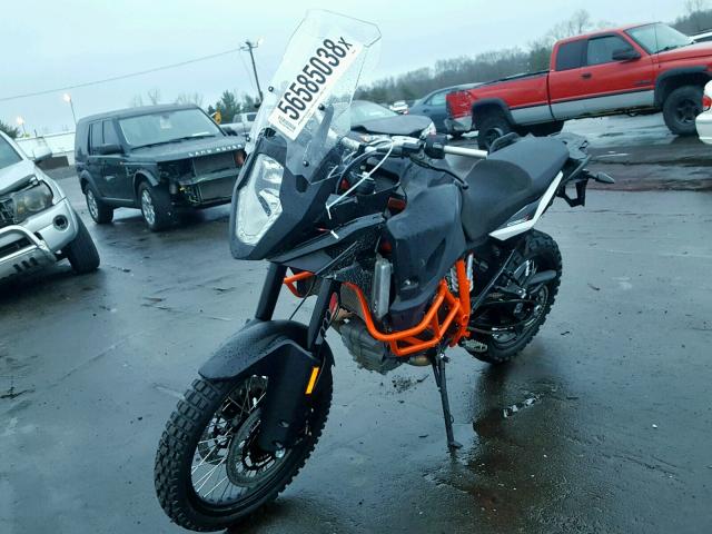 VBKV49404JM996369 - 2018 KTM 1090 ADVEN ORANGE photo 2